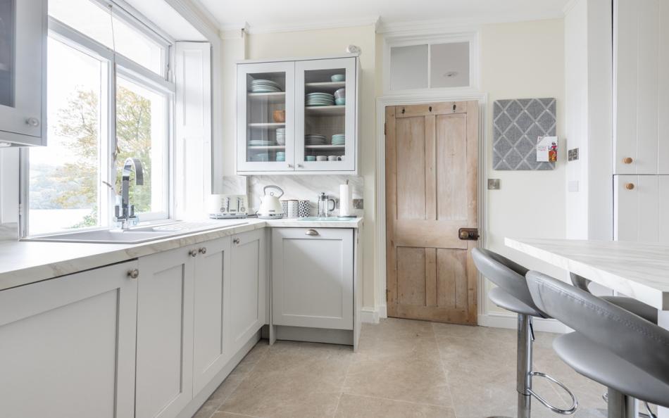 Alternative view of the separate fully-equipped kitchen at Halcyon House