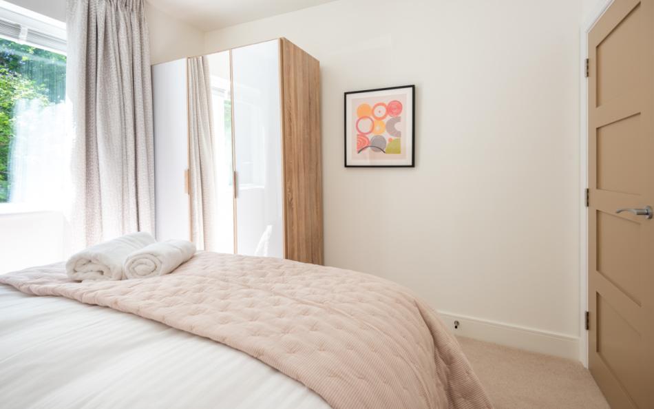 Bedroom 3 with en suite shower room at Larkrise