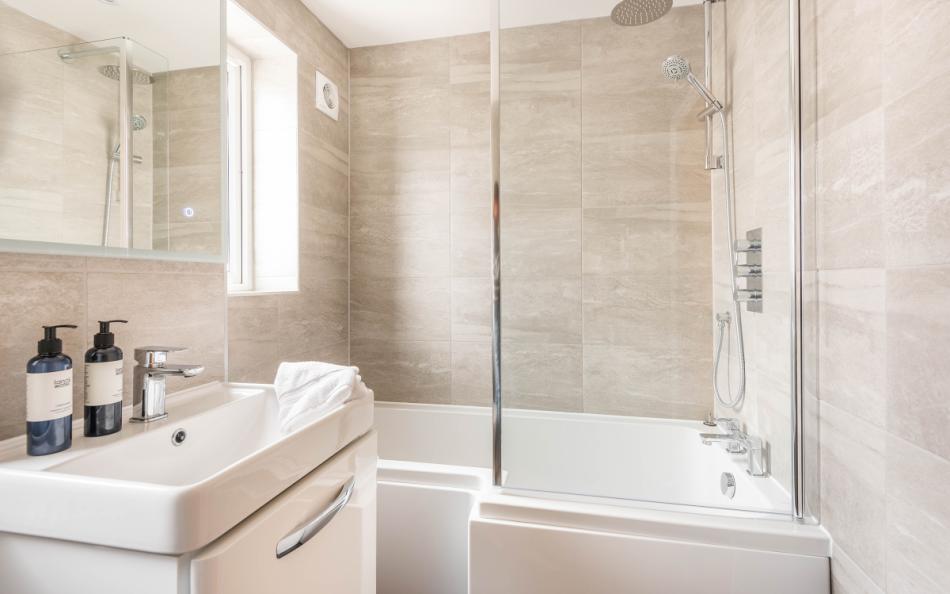 Family Bathroom with over bath shower at 4 Red Sails