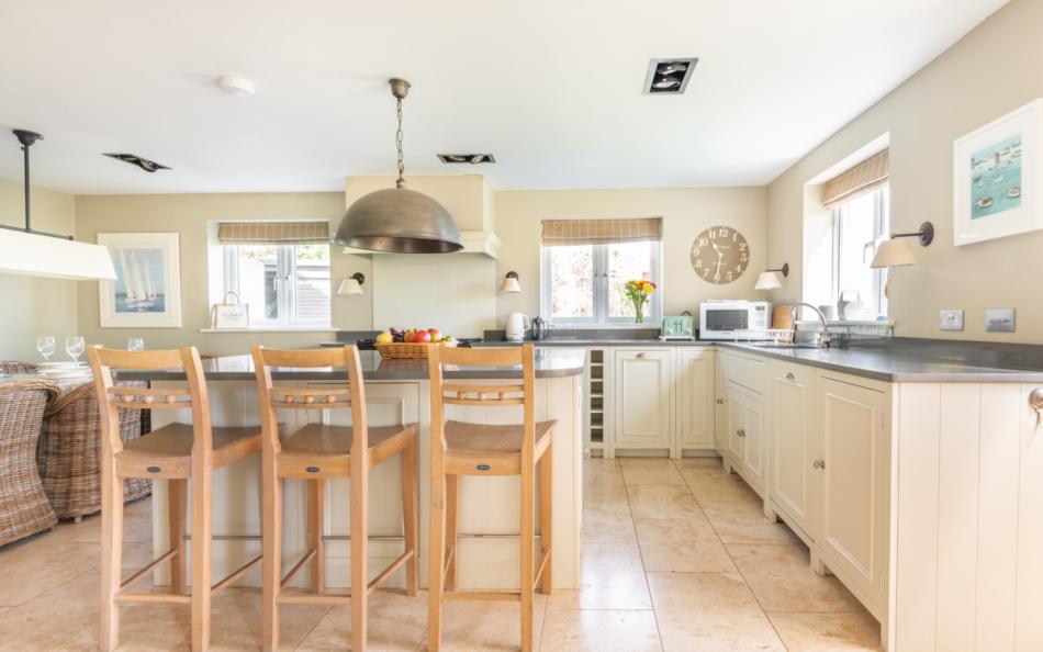 Another view of the spacious kitchen diner at Clover Cottage