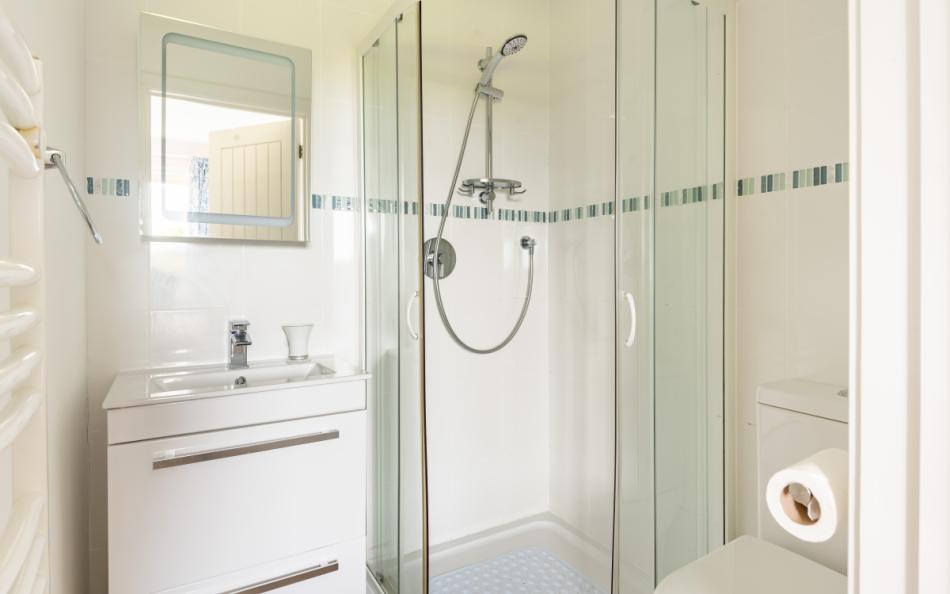 Shower at 10 Old Rectory Gardens