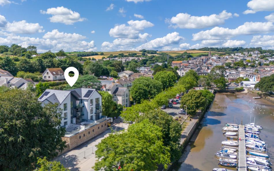 Tumbly Hill, sleeping 20 across 3 properties in Kingsbridge