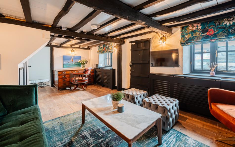 lounge to office at Fiddlesticks Cottage
