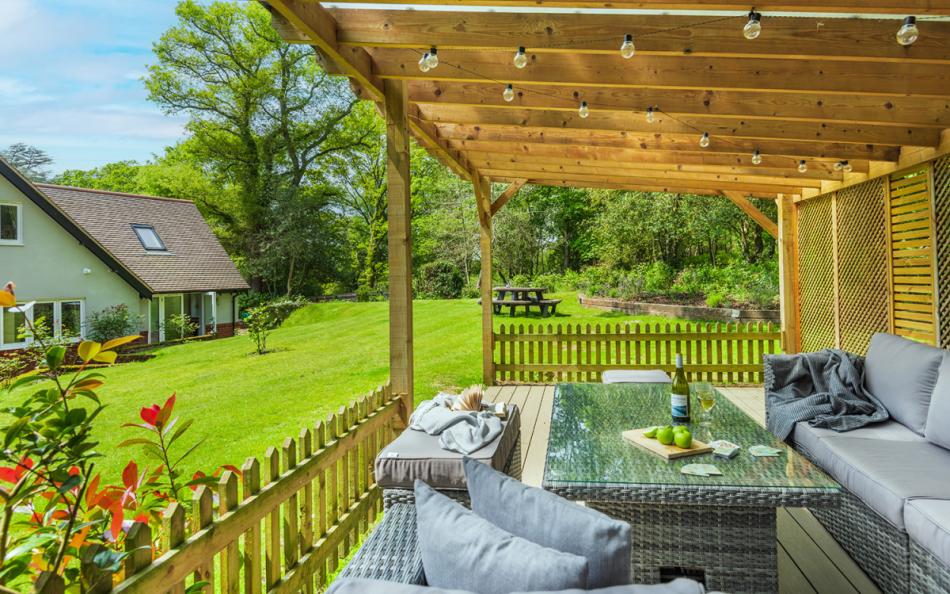 Outdoor seating at Gorselands Cottage