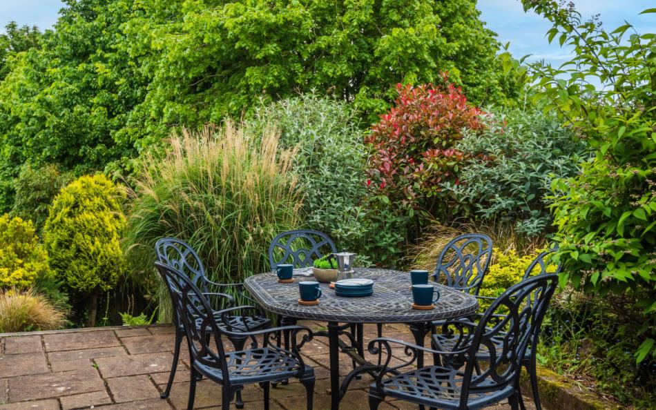 Cute patio area outside, perfect for breakfast at Little Cumery