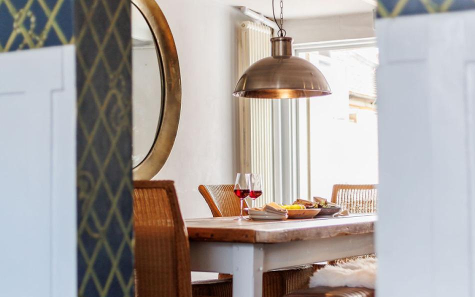 dining area from kitchen at Saddlers Cottage