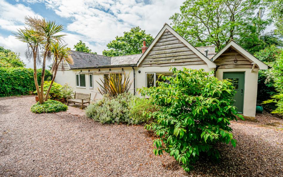 the front parking at Old Farm Cottage
