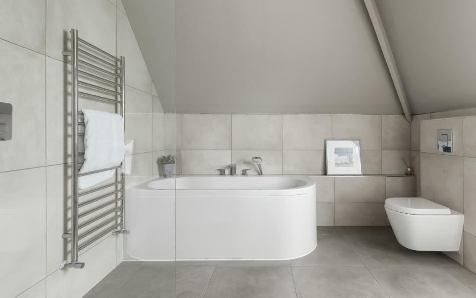 thrid bedroom en-suite bathroom
