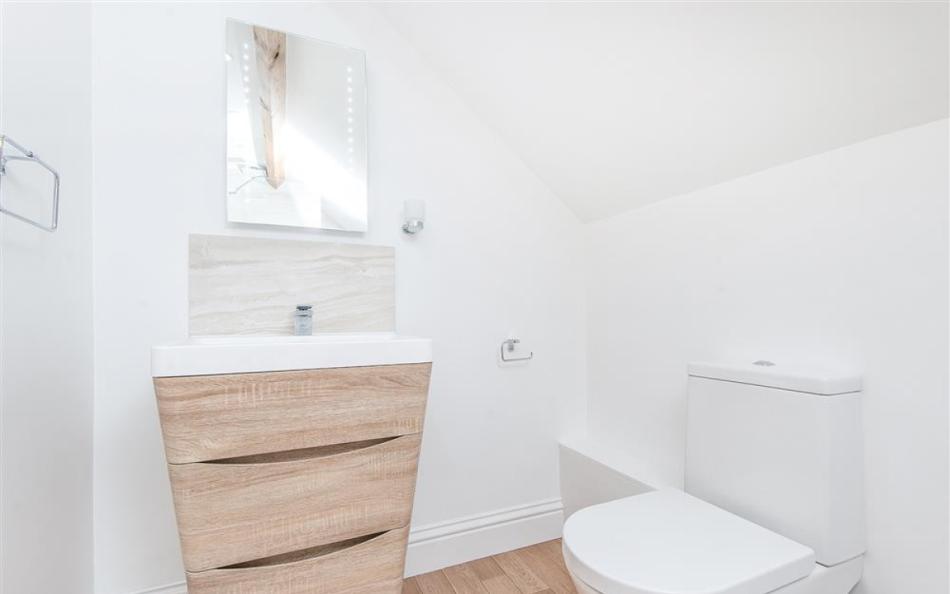 A fabulous new bathroom at Berry's Barn 