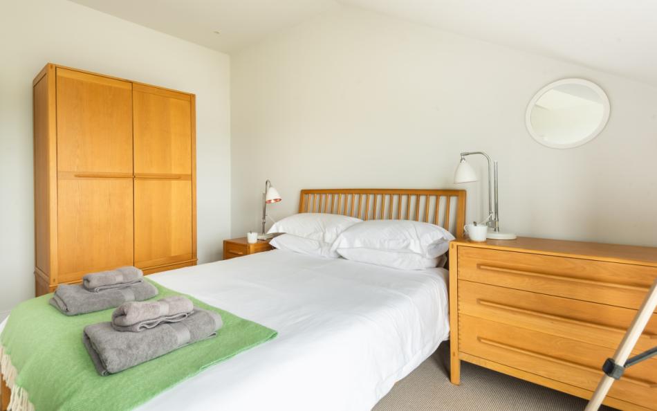 1st floor king bedroom at Fastnet
