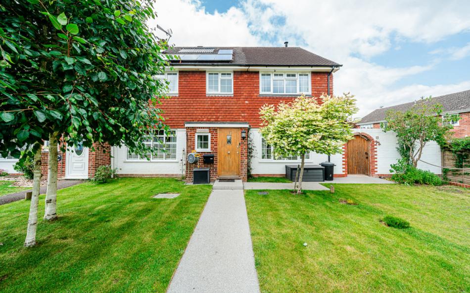 Greenwood in Brockenhurst, sleeps 8, large holiday house