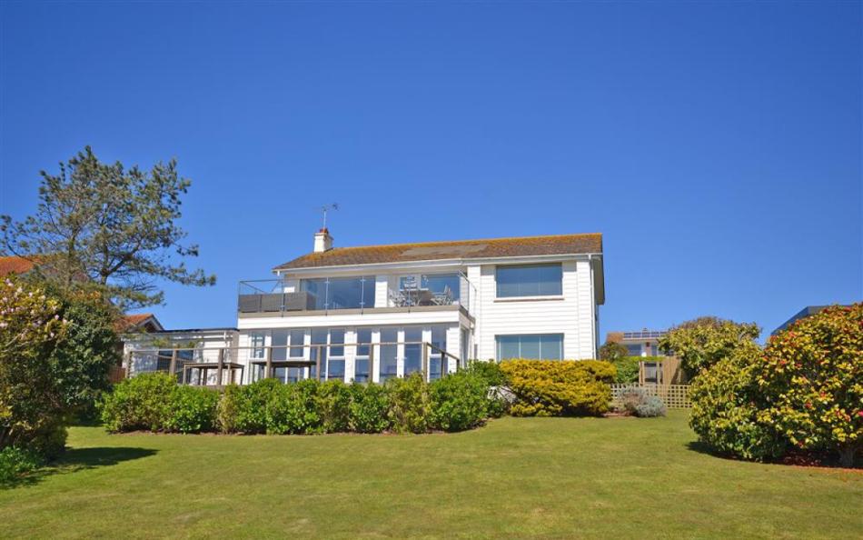 Fiferail large holiday house in Thurlestone for group holidays, sleeps 10