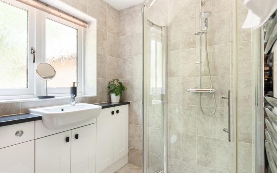 Shower at Gorselands Cottage