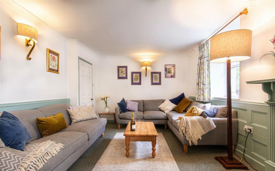 Providence House sleeps 8, large holiday house in St Breward in Cornwall