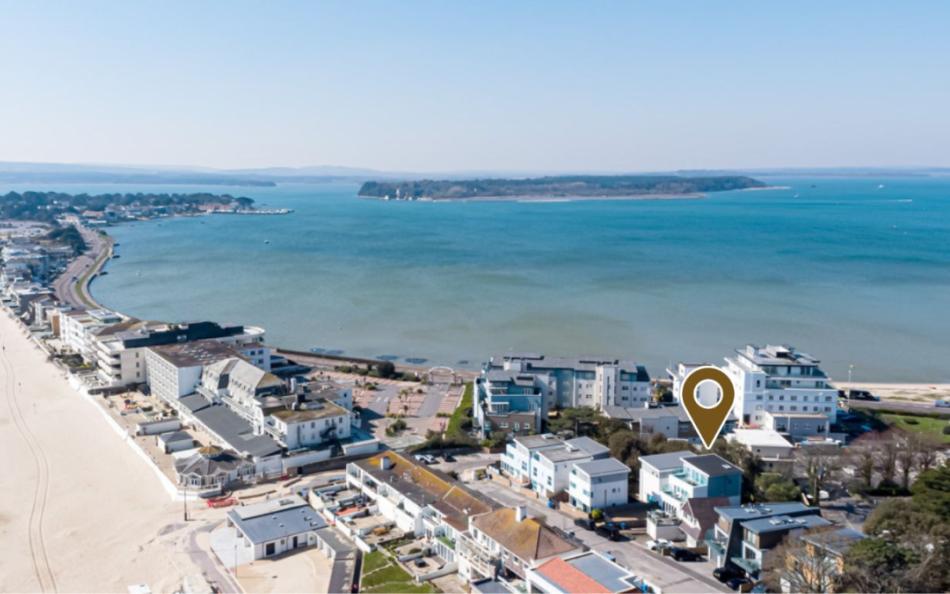 Beach Buoys holiday home in Sandbanks, Poole sleeps 8