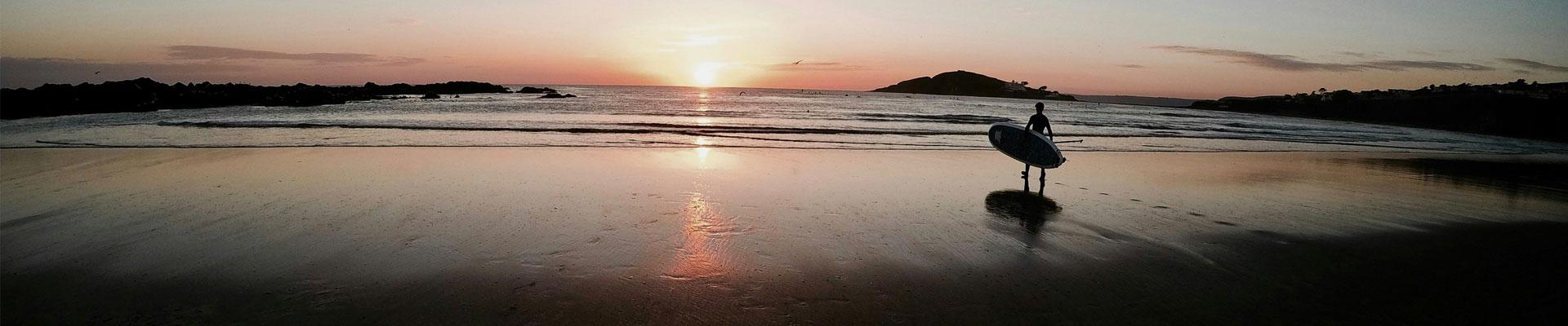 Large holiday cottages available near Bantham, Devon and suitable for families and group bookings who enjoy spending days at the coast and surfing