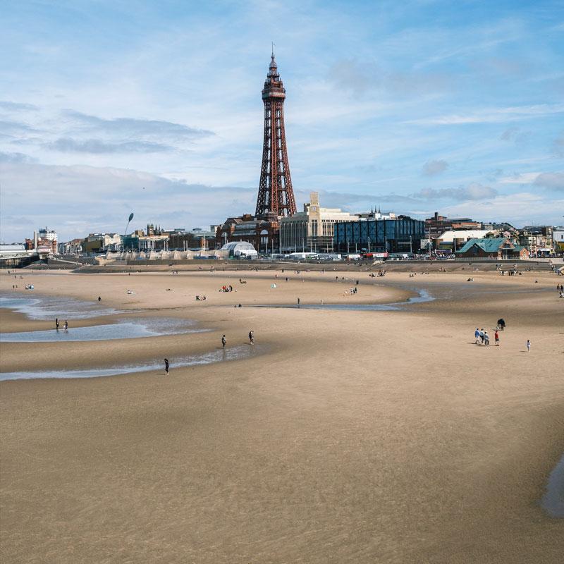 Find Large Cottages in Blackpool that Sleeps 8 or More