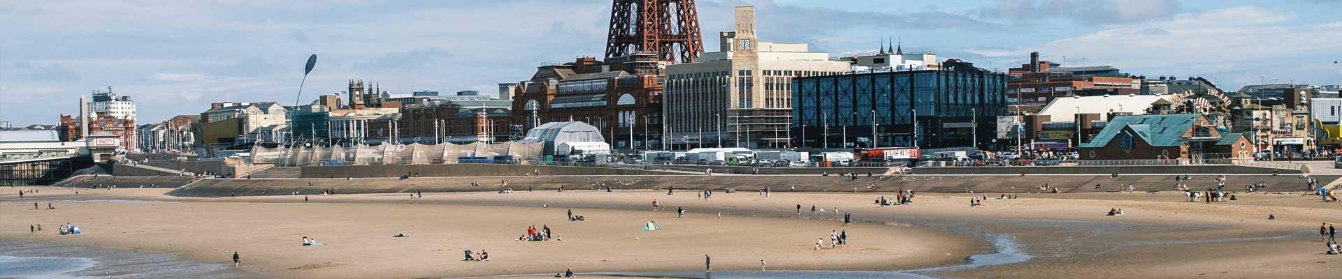 Large holiday cottages available in Blackpool, Lancashire a lively seaside town in Lancashire