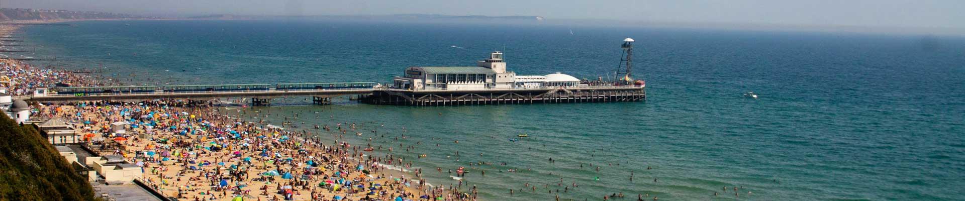 Large holiday cottages available in Bournemouth, Dorset suitable for families and group bookings who enjoy great beaches with traditional piers before returning to spacious and relaxing living accomodation