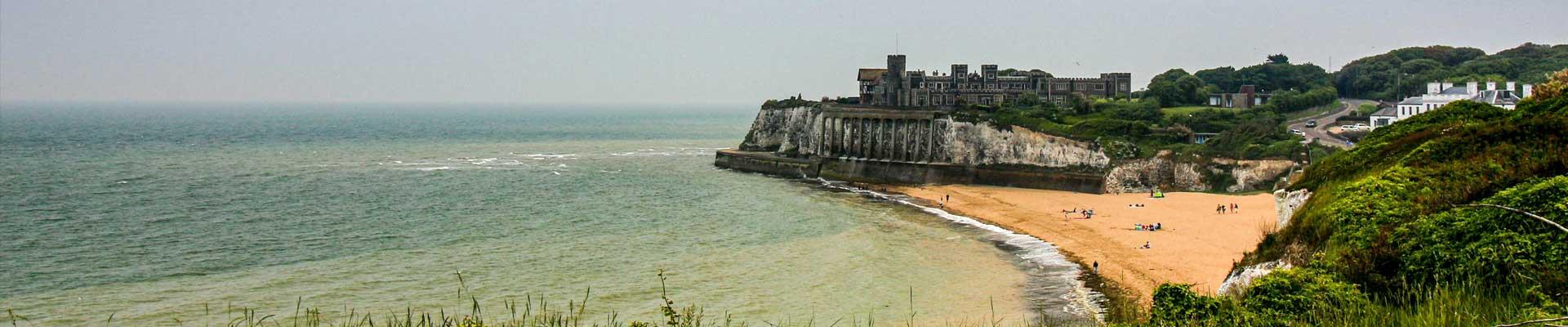 Large holiday cottages available in Broadstairs, Kent offerring sandy beaches and a relaxed seaside vibe
