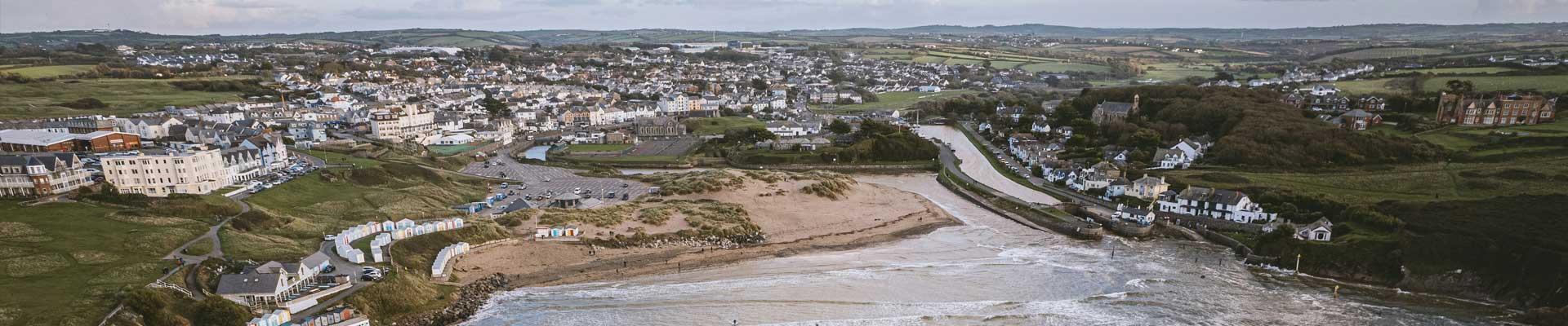 Large & spacious holiday cottages available in Bude, Cornwall close to beautiful beaches inland waterways & coastal walks