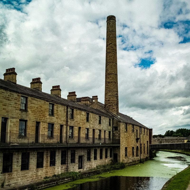 Find Large Cottages in Burnley that Sleeps 8 or More