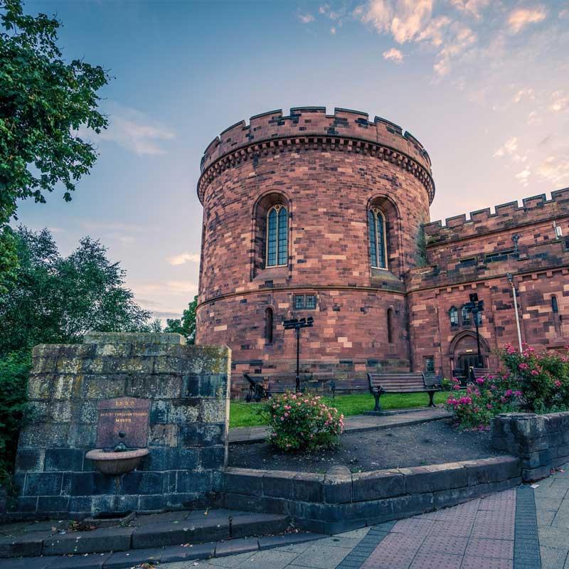 Find Large Cottages in Carlisle that Sleeps 8 or More