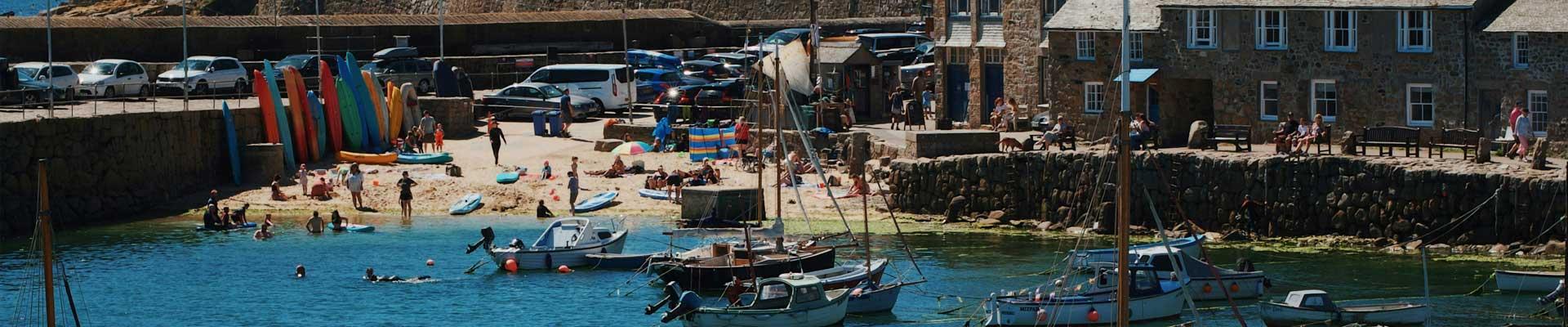 Large & spacious holiday cottages available in Cawsand, Cornwall close to harbours, beautiful beaches & coastal walks suitable for families and group bookings