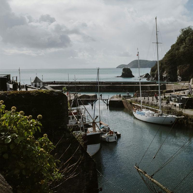 Find Large Cottages in Charlestown that Sleeps 8 or More