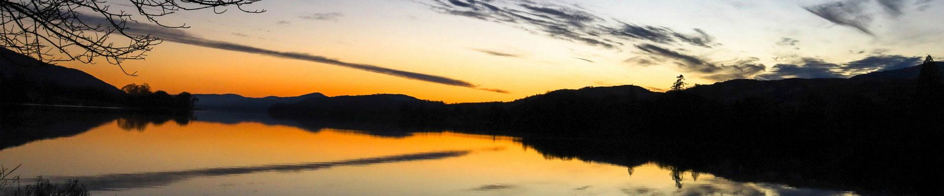 Large holiday cottages available in Coniston near to beautiful lakes and is an ideal location for woodland and riverside walks and those who enjoy watersports