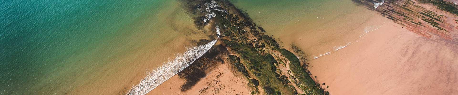 Large holiday cottages available in Dorchester, Dorset suitable for families and group bookings who enjoy great beaches and the opportunity for some fossil hunting