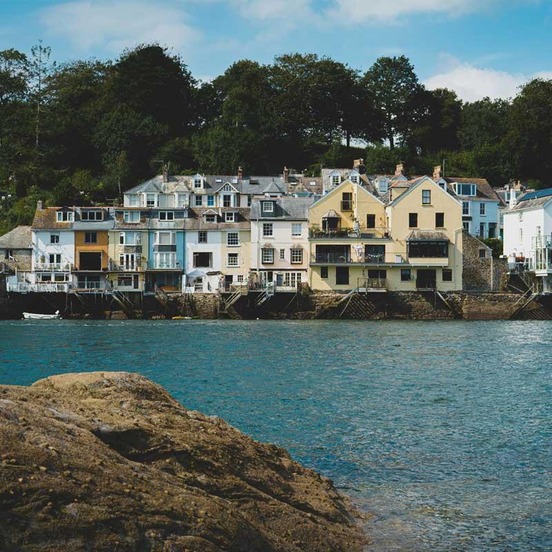 Find Large Cottages in Fowey that Sleeps 8 or More