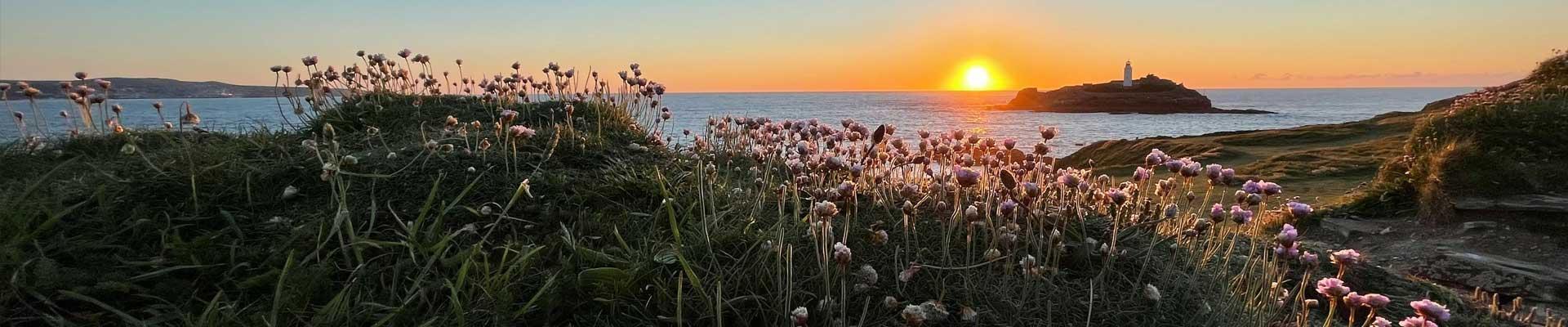Large holiday cottages available near Hayle in Cornwall close to beautiful beaches & coastal walks suitable for families and group bookings who enjoy days at the beach and surfing