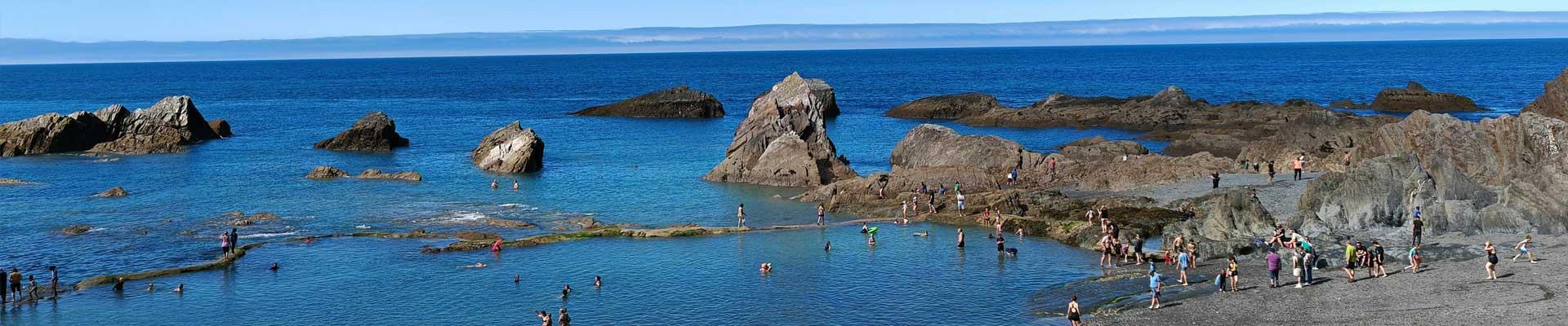Large holiday cottages available in Ilfracombe, Devon suitable for families and group bookings who enjoy days out at the beach, crabbing harbourside and surfing