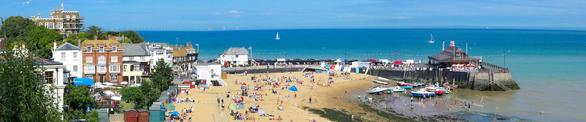 Large holiday cottages available in Kent offerring diverse countryside and coastal landscapes