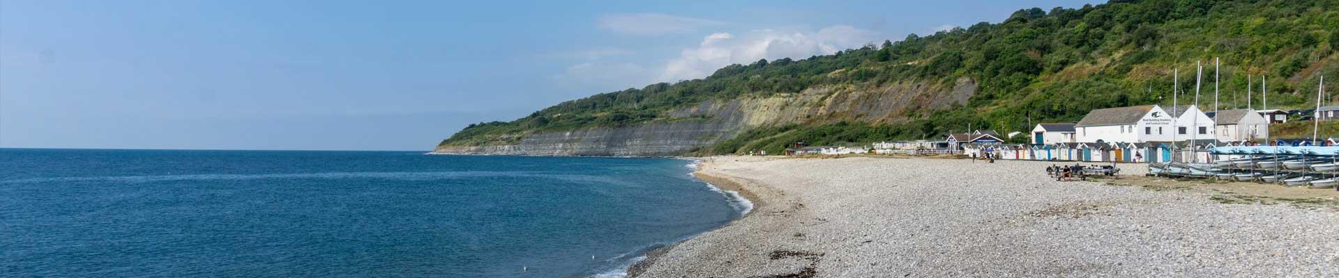 Large holiday cottages available in Lyme Regis, Dorset suitable for families and group bookings who enjoy great beaches and the opportunity for some fossil hunting