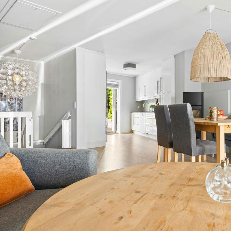 Find Large Cottages in Lyndhurst that Sleeps 8 or More