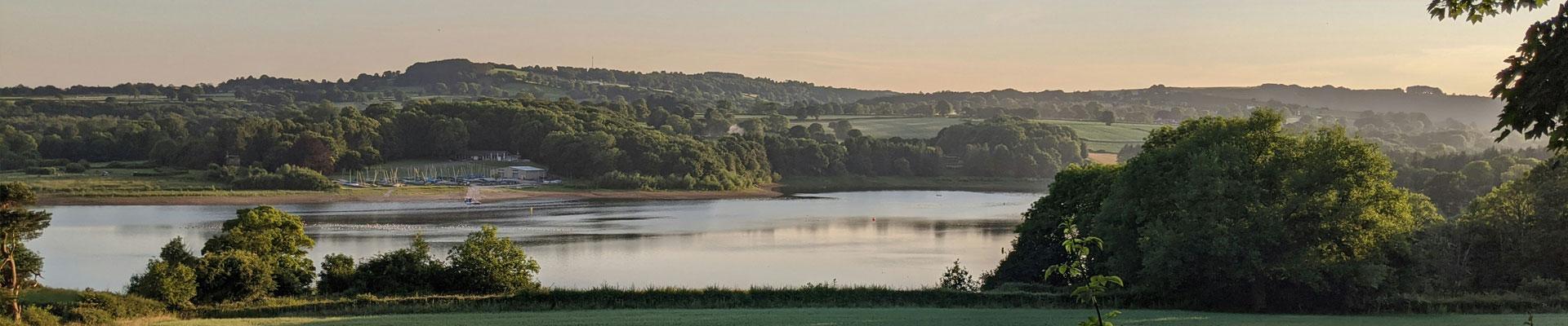 Large holiday cottages available in Matlock, Derbyshire suitable for families and group bookings who enjoy exploring the Peak District