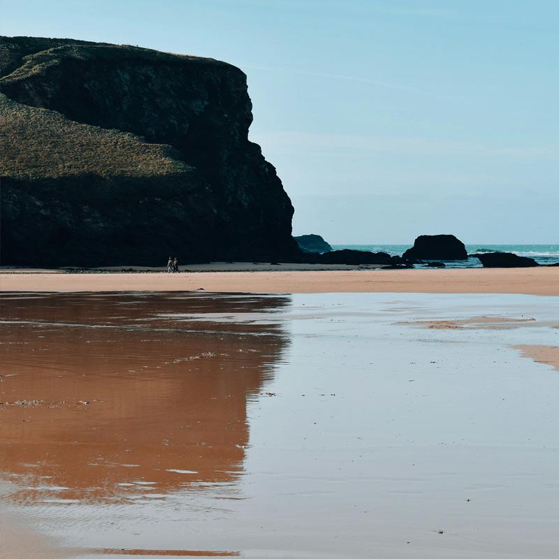 Find Large Cottages in Mawgan Porth that Sleeps 8 or More
