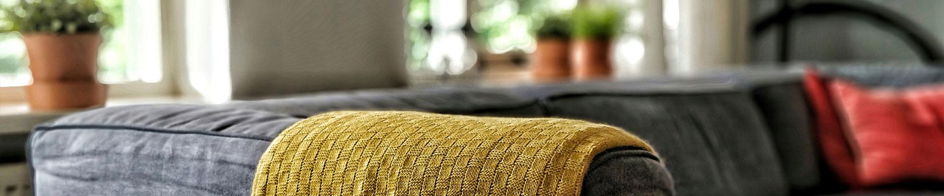 Large holiday cottages available in Northam, Devon suitable for families and group bookings who enjoy country walks and surfing before returning to spacious and relaxing living accomodation in beautiful surroundings