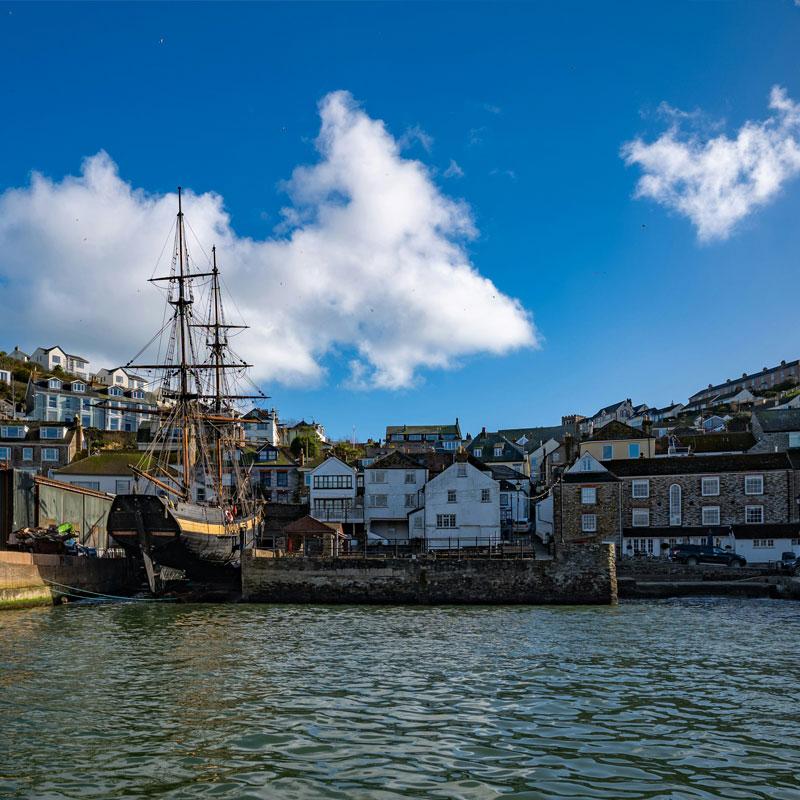Find Large Cottages in Polruan that Sleeps 8 or More