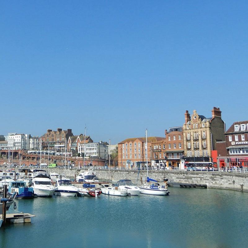 Find Large Cottages in Ramsgate that Sleeps 8 or More