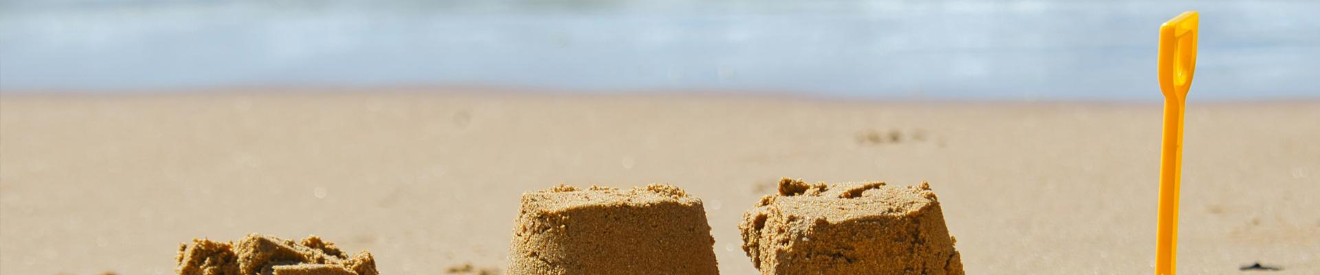 Large holiday cottages available near Rock in Cornwall close to beautiful beaches & coastal walks suitable for families and group bookings who enjoy days at the beach, riding bikes and on the water