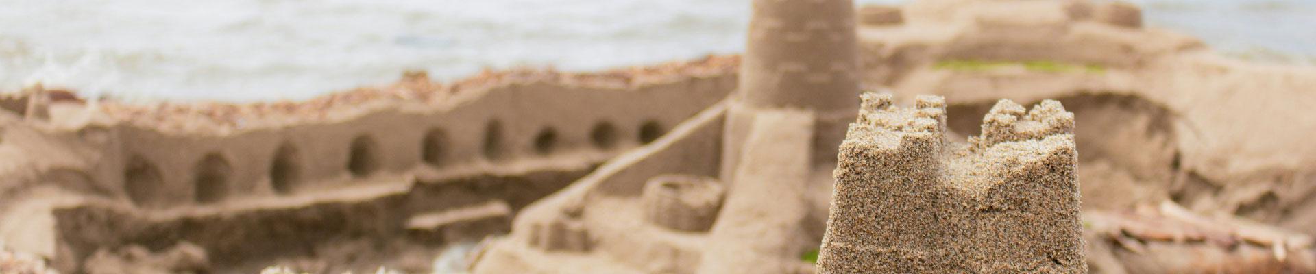Large holiday cottages available in Ryde on the Isle of Wight suitable for families and group bookings who enjoy a bustling seaside town