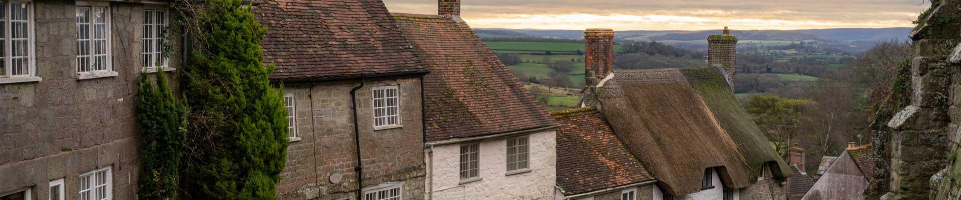 Large holiday cottages available in Shaftesbury, Dorset suitable for families and group bookings who enjoy rambling and visiting historic locations