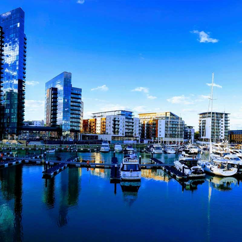 Find Large Cottages in Southampton that Sleeps 8 or More