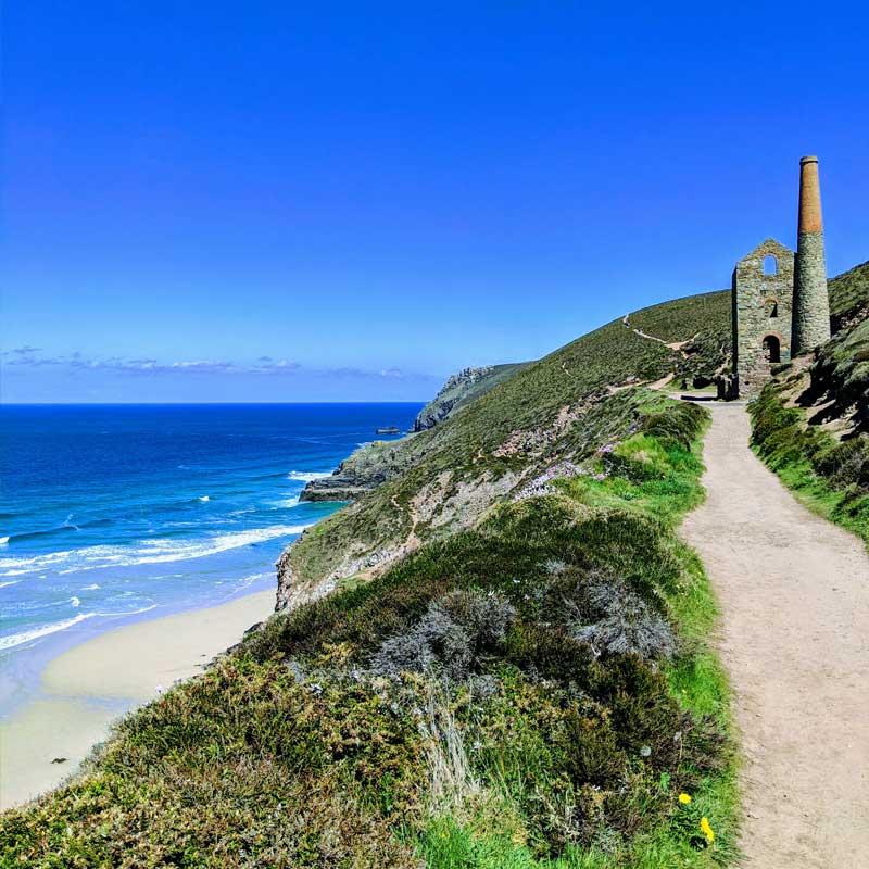 Find Large Cottages in St Agnes that Sleeps 8 or More