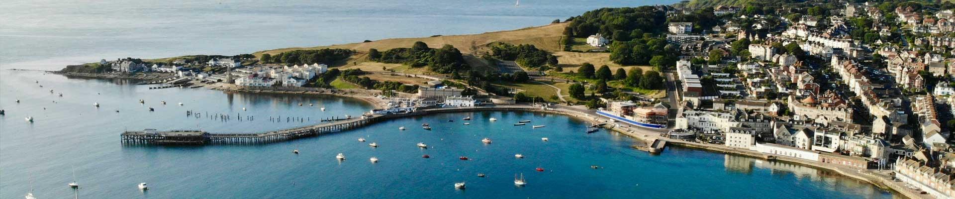 Large holiday cottages available in Swanage, Dorset suitable for families and group bookings who enjoy traditional seaside holidays