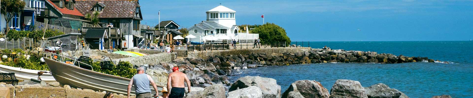 Large holiday cottages available in Ventnor on the Isle of Wight suitable for families and group bookings who enjoy a seaside town with a relaxed atmoshphere