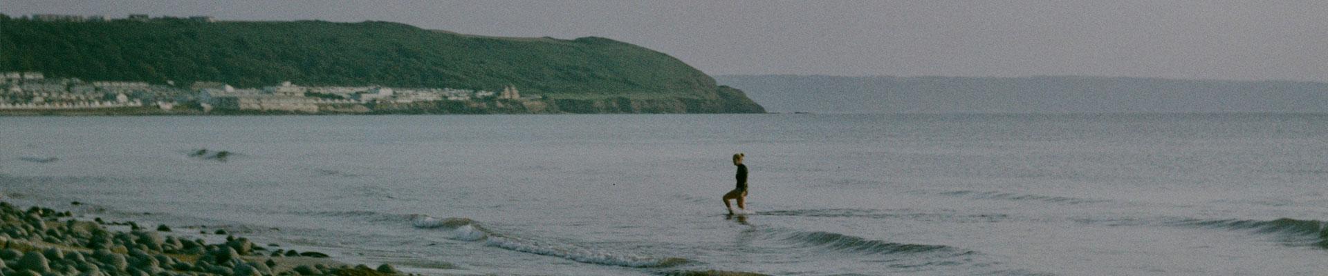 Large holiday cottages available in Westward Ho!, Devon close to beautiful beaches and is perfect for surfers